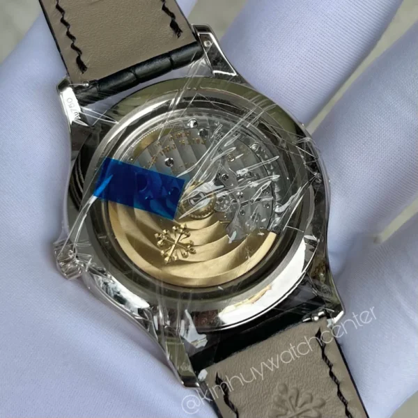 Patek Philippe Annual Calendar Blue Dial 5205G - Image 4