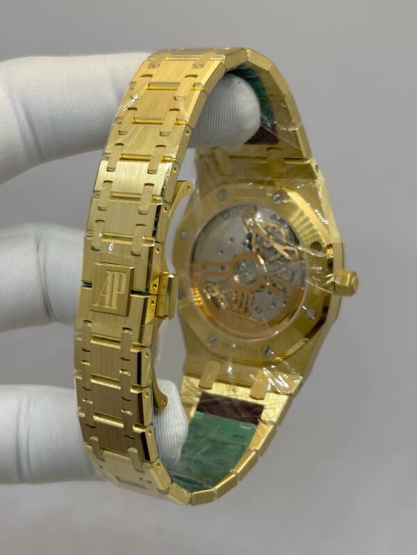 Audemars Piguet Royal Oak Jumbo Ultra Thin 16202BA “non 50th” Yellow Gold Gold Dial - Image 2