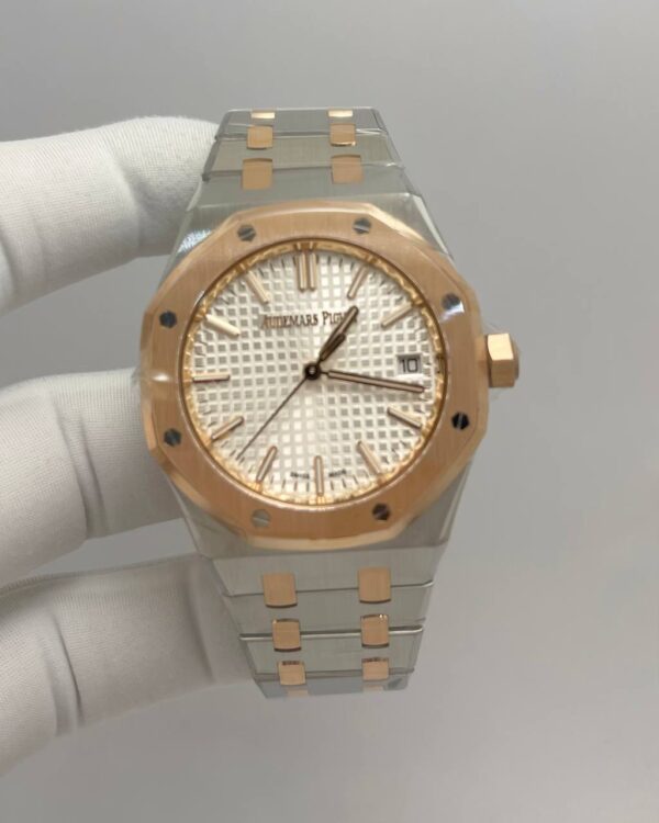 Audemars Piguet  Royal Oak 15550SR Twotone Rose Gold & Steel - Image 2