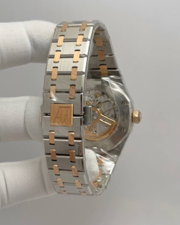 Audemars Piguet  Royal Oak 15550SR Twotone Rose Gold & Steel - Image 3
