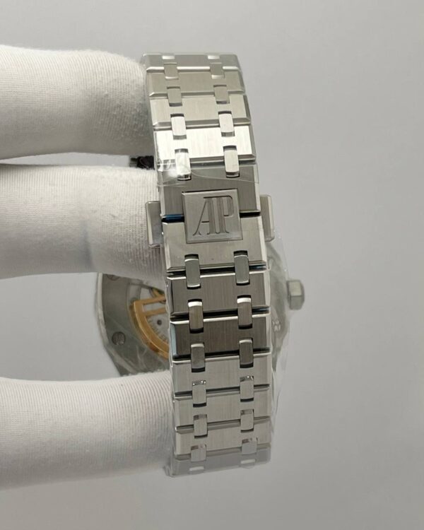Audemars Piguet Royal Oak 15551ST Ice Blue Dial Diamonds Bezel - Image 2