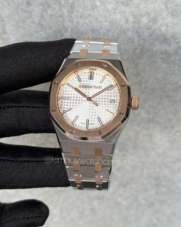 Audemars Piguet Royal Oak (15550SR) White Dial